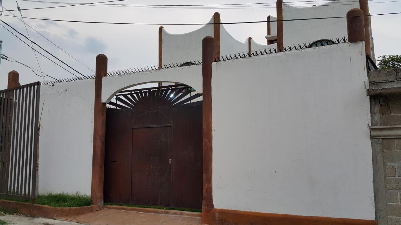 クエルナバカ Casa Privada Con Alberca Voladaヴィラ エクステリア 写真