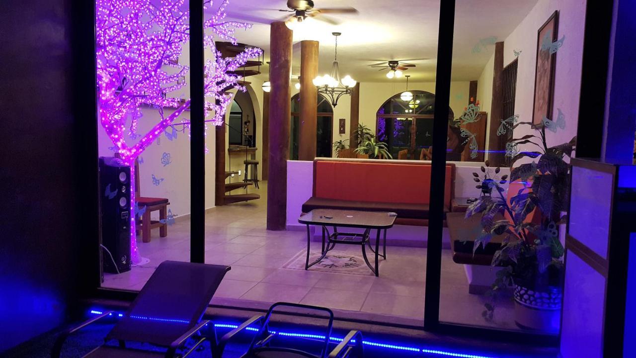 クエルナバカ Casa Privada Con Alberca Voladaヴィラ エクステリア 写真