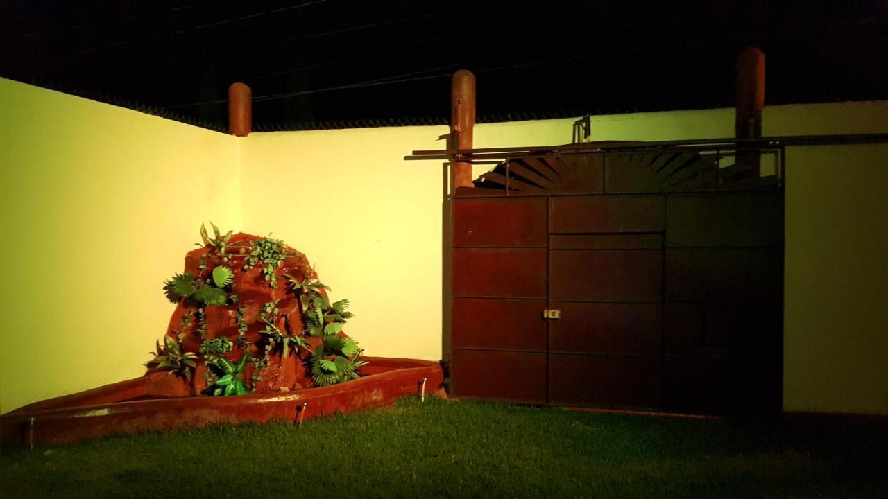 クエルナバカ Casa Privada Con Alberca Voladaヴィラ エクステリア 写真